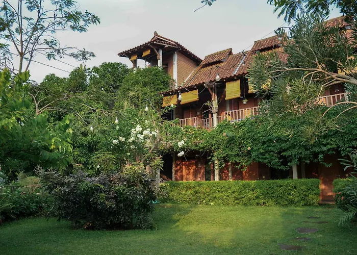 Djajanti House Bed & Breakfast Semarang